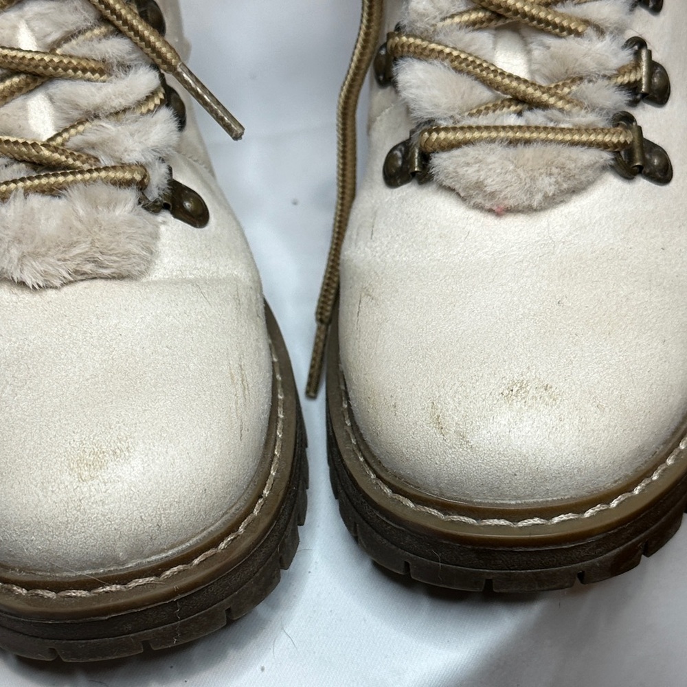 Cliffs by WHITE MOUNTAIN Cream Fur-Lined Winter Boots - Picture 6 of 8